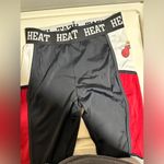 Nba MIAMI HEAT  LEGGINGS AND SPORTS BRA SET SIZE MEDIUM Photo 7