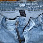 Gap  Girlfriend Distressed Ripped Knee Light‎ Wash Denim Jeans Photo 2