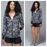 Lululemon Bring Back The Track Jacket Size 8 Flowabunga Black Grey Angel Wing Photo 1
