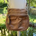 B. Makowsky Soft Pebbled Leather Tan Beige Crossbody/Shoulder Bag Photo 0