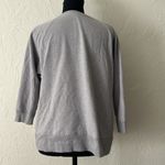 Gray quarter sleeve crew neck top Photo 5