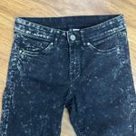 H&M Jeans Womens  Mid-Rise Skinny Divided Stretch Black Acid Wash Denim Sz 6 Photo 1