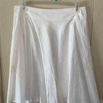 White skirt with black floral appliqué Photo 4