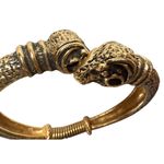 Vtg Egyptian Revival Gold Tone Rams Head Bypass Spring Hinge Bangle Bracelet Photo 1