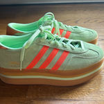 Adidas  Women’s platform gazelle sneakers  Photo 0