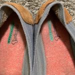 Beartaps Slip Ons woman size 8.5 memory foam see pics for full details Gray Photo 1