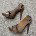 Michael Kors KORS  Peep Toe Buckle Platform Heels Size 7.5 Photo 4