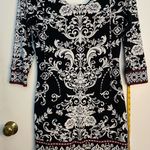 White House | Black Market  size small-black white large floral print Photo 6
