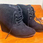 Arizona Jeans Women’s black wedges lace up EUC 7M Photo 0