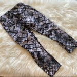 Donna Karan  Active cropped Leggings Pants pattern black‎ white women’s Small Photo 4