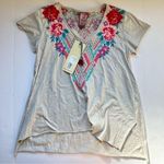 Johnny Was  Ramie Short Sleeve Floral Embroidered SharkBite Hem Tunic Top S NWT Photo 0