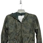 All In Motion  Women's Green Camo Windbreaker Rain Jacket Size XL Active Outdoors Photo 1