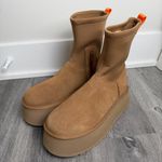 UGG  Classic Dipper Boots Photo 3