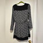 Casual Black and White Geometric Paisley Print Dress. Medium. Dot Pattern Trim. Photo 14