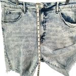 Risen  Jeans Shorts Womens Size 3XL Light Blue Denim Distressed Raw Hem High Rise Photo 6