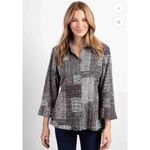 Habitat  Top Womens Medium Button Shirt Artsy Organic Swing Black White Crinkle Photo 1