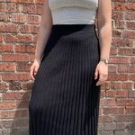 T Tahari black pleated midi skirt sz M Photo 2