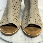 Toms Majorka Booties Woman's 7 Peep Toe Desert Taupe Neutral Stacked Heel Photo 2