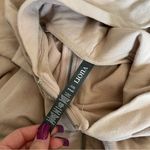 Vuori  Laguna Full Zip Hoodie in Blush Pink Size Small Photo 5