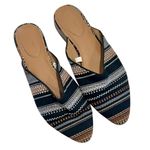 Universal Threads Universal Thread Black Woven Lana
Pointed Toe Mules - Size: 9 Photo 1