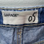 Garage  Womens Two Tone Festival 3" Jean Shorts Medium Blue Denim Cut Off Size 28 Photo 5
