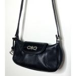 Brighton  Black Pebbled Leather Crossbody Purse Red Interior Small Classic Bag Photo 3