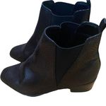 New Look EUC  black pull on size 38 wide booties. Photo 0
