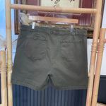 Boden Bude Olive Green Stretch Cotton Patch Pocket Shorts Photo 3