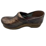 Dansko  Bronze‎ Brown Textured Crackle Leather Clogs Wood Grain Look Heel EU 39 Photo 4