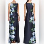 Kay Unger NWOT  Barbara Floral Sleeveless cape navy Gown Sz 2 Photo 1