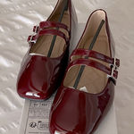 Elegant Burgundy Women's Shoes Size 7 Photo 0
