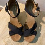 Toms  size 8 wedge, strappy sandals in black Photo 2
