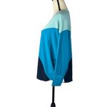 Willow Drive Medium Top V Photo 4