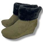 DKNY  Womens Nadra Forrest Green Faux Suede Black Fur Trim Bootie Shoes 9 Photo 0