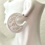 Avon White Carved Hoops post retro Photo 3