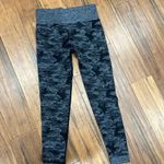 Gymshark  Womens Gray Black Cameo Nylon Leggings Medium Photo 1
