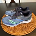 Saucony   everun kinvara 9 Blue and Green Athletic Sneakers Photo 2