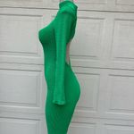 Elegant Green Open Photo 6