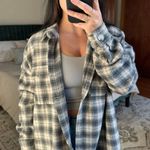 Vestique Shackett Photo 0