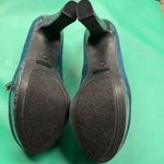 G by Guess  Varika High Heel Platform Pumps, Teal/Black Sz. 7.5 Photo 2