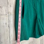 Athleta  Echo Short Women’s Green Quick Drying  Size 2 Photo 2