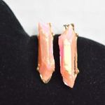 Source Unknown Unique Petite Aura Quartz Orange/Pink Gold Tone Post Like New Earrings Photo 2