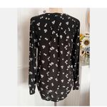 Gap NWT  Sz XS Black Shirt Top W Butterfly Print Lightweight All Season Everywhere Photo 3