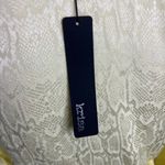 NWT Krisa Puff Sleeve Wrap Top Daisy Yellow Snake Print V Neck Size Medium Photo 10