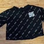 H & M Cropped Graphic Printed Top Medium With Countries Cities Black White Short Photo 0