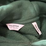 Peloton  Uni-Sex Size S Green Cooldown Fleece Hoodie Sweatshirt Photo 3