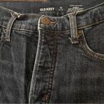 Old Navy  High-Rise Curvy Straight Secret-Slim Pockets Cropped Mom Jeans PETITE Photo 4