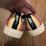 NEW Colorful Striped Women's Shoes Red Size 8 Photo 6