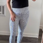 DOYOUEVEN  // Stylish Black and White Women's Pants Photo 0