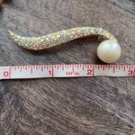 Faux Pearl And Rhinestone Pin Brooch great for wedding mother or bride Gold Photo 4